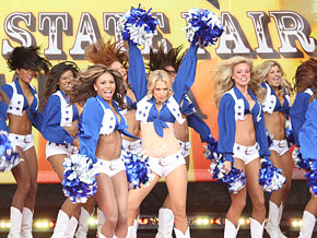 Ali Wentworth and the Dallas Cowboys cheerleaders